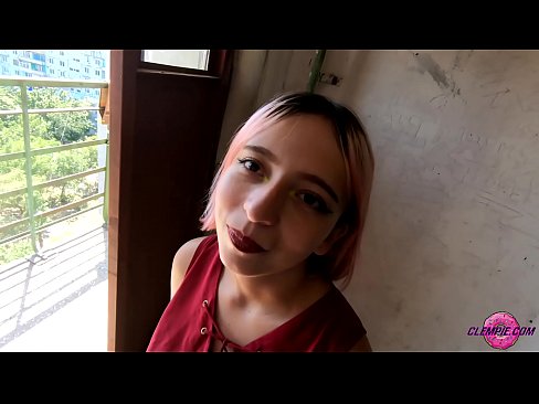 ❤️ Student Sensual siše stranca u zaleđu - sperma mu na licu ❤️ Porno video kod nas